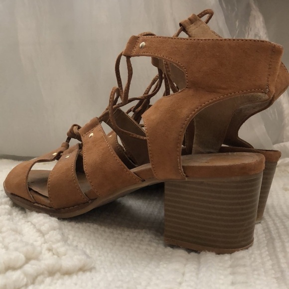 Old Navy Faux Suede Gold Stud Lace Up Gladiator Block Heel Sandals 10 - Picture 4 of 9